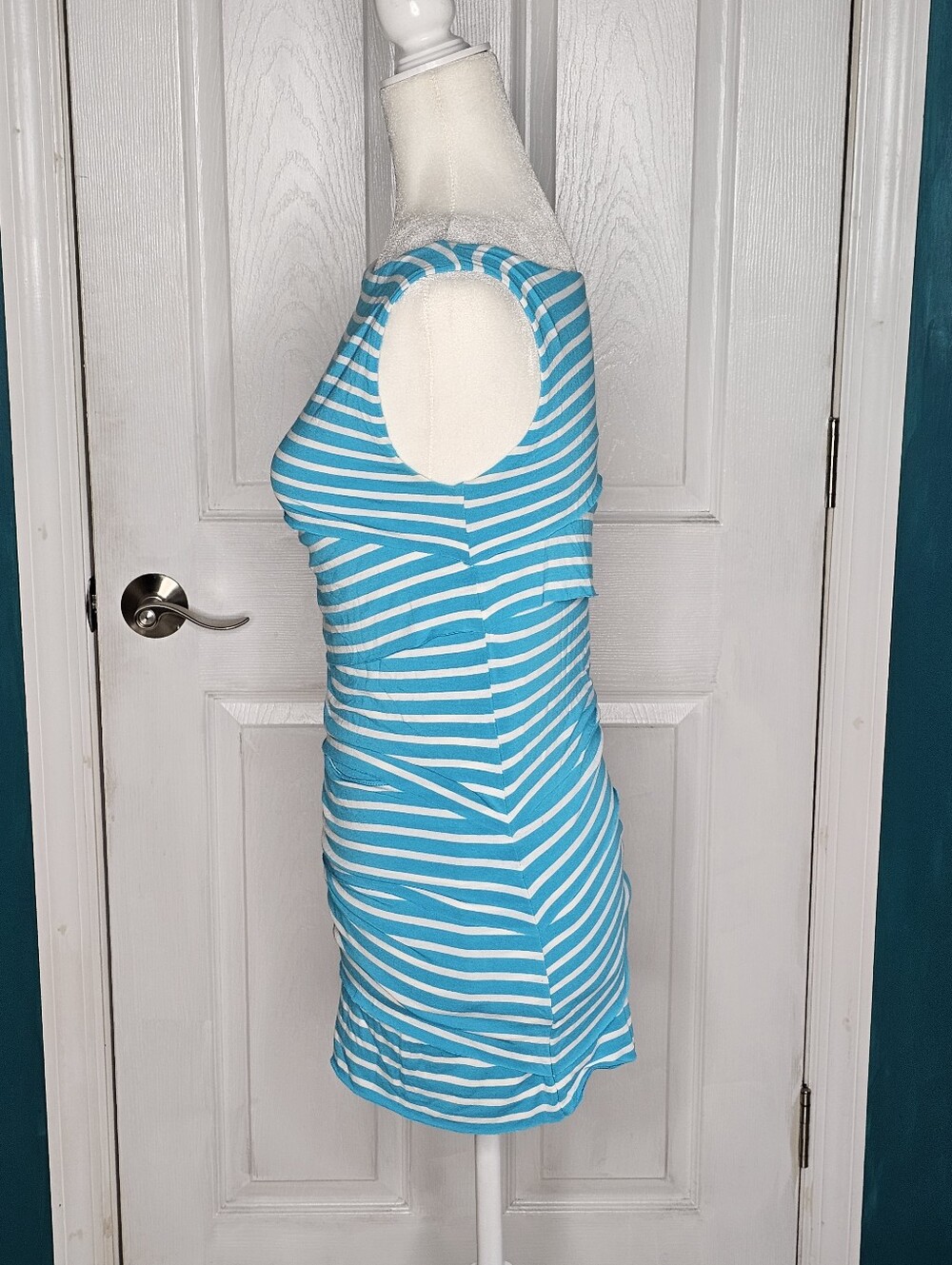 Vince Camuto Striped Turquoise & White Sleeveless Tank Top - Picture 7 of 10